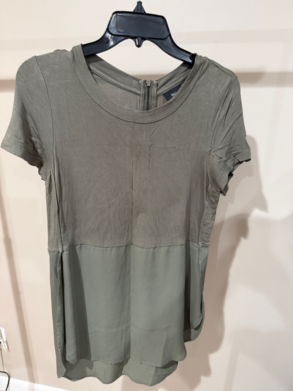 Mossimo Supply Co. Two-Tone Olive Short Sleeve Peplum Top